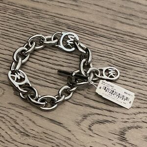 MK bracelet, in excellent condition
